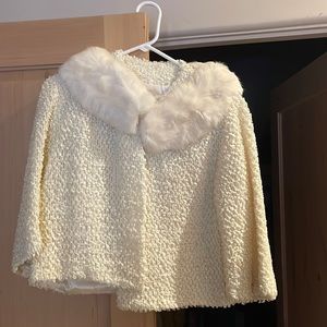 Cute little vintage shrug with fur collar
